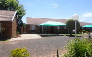2 Bedroom Townhouse in Bendor