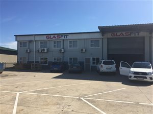 1067 m² Industrial space in Briardene