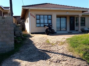 3 Bed House in Lovu