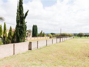 1510 m² Land available in Ruimsig