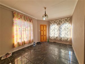 3 Bed House in Flora Park