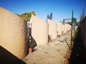 0.5 Bedroom Simplex in Pinetown Central