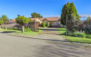 3 Bedroom House in Helikon Park
