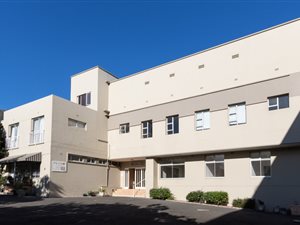 3 Bed Apartment in Zonnebloem