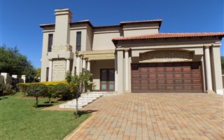 4 Bedroom House in Xanadu