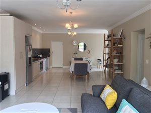 2 Bed Flat in Van Riebeeckshof