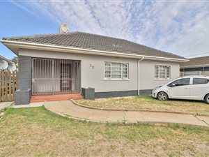 4 Bed House in Goodwood