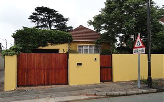 2 Bedroom House in Kensington