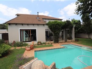 4 Bedroom House in Ruimsig