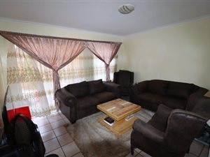 2 Bed Apartment in Willows