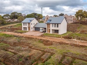 3 Bed Townhouse in Waterfall