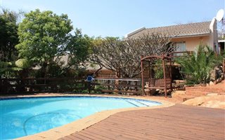 1 ha Farm in Shere