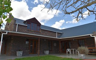 4 Bedroom House in Van Riebeeckstrand