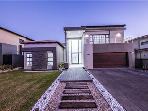 4 Bed House in Aspen Hills