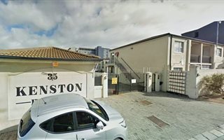 2 Bedroom Apartment in Kensington