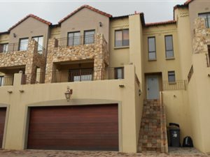 3 Bed Townhouse in Constantia Kloof