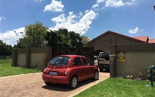 4 Bedroom House in Ravenswood