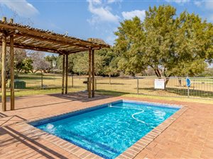 2 Bed Apartment in Jackal Creek Golf Estate
