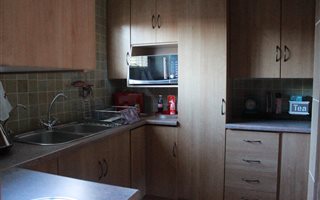 2 Bedroom Duet in Uitsig