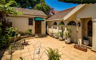 3 Bedroom House in Manor Gardens