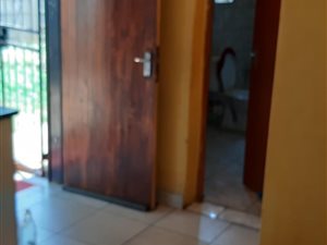 1 Bed Garden Cottage in Primrose