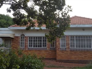 242 m² Commercial space in Greenside