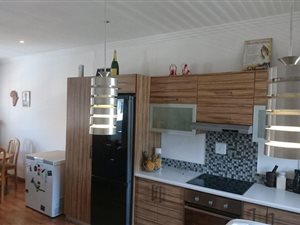 2 Bed Apartment in Paarl