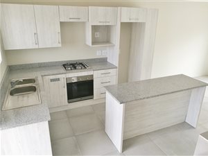 3 Bed House in Overbaakens