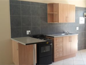 2 Bed Townhouse in Vanderbijlpark Central
