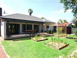 4 Bed House in Greenside