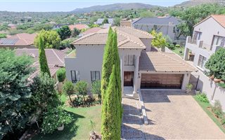 3 Bedroom House in Featherbrooke Estate