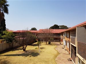 2 Bed Flat in Randfontein Central