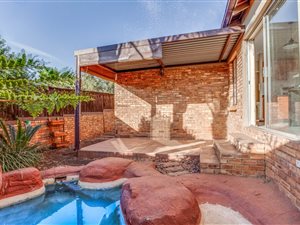 2 Bed Townhouse in Weltevreden Park