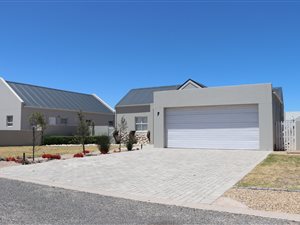 3 Bed House in Laguna Sands