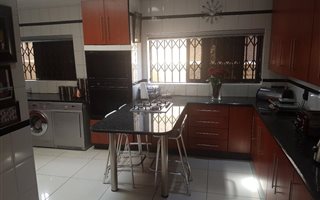 4 Bedroom House in Roodepoort West