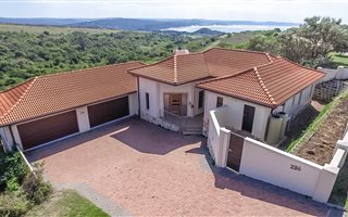 3 Bedroom House in Khamanga Bay