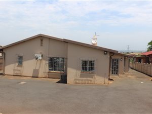 7 Bed House in Isipingo Hills