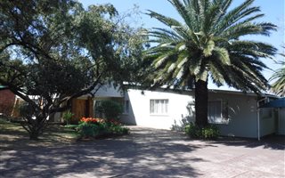 5 Bedroom House in Erasmia