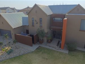 3 Bed House in Midstream Estate