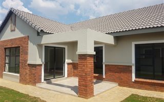 3 Bedroom Cluster in Meyersdal Nature Estate