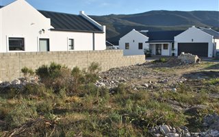 384 m² Land available in Sandbaai