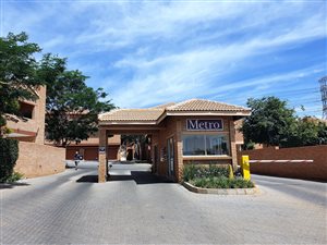 2 Bed Townhouse in Hazeldean (Silverlakes Surroundings)