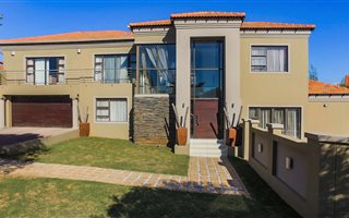 4 Bedroom House in Summerset