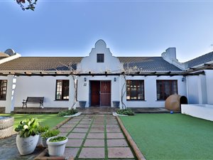 5 Bed House in Flamingo Vlei