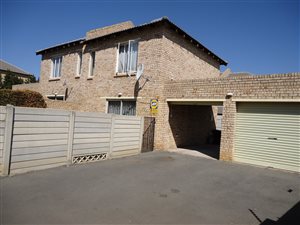 2 Bed Townhouse in Allens Nek