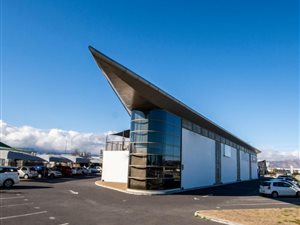 183.5 m² Commercial space in Paardevlei