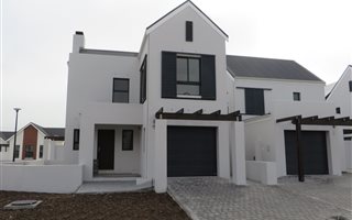 3 Bedroom House in Firgrove