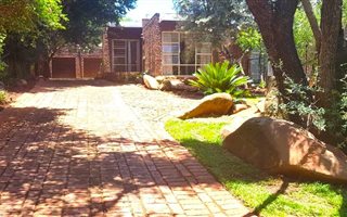4 Bedroom House in Lynnwood Ridge