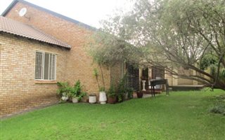 4 Bedroom Cluster in Boskruin