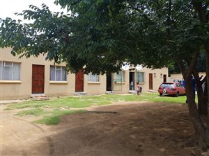 21 Bed House in Parkhill Gardens